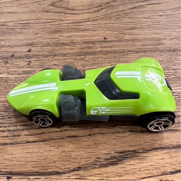 Hot Wheels Green Toy Car By Mattel McDonalds Happy Meal Collectible 2015 - Picture 1 of 4